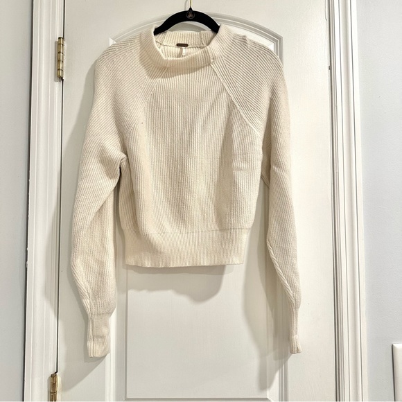 Free People Sweater - Picture 1 of 1